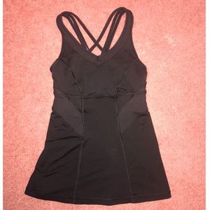 Lululemon workout top